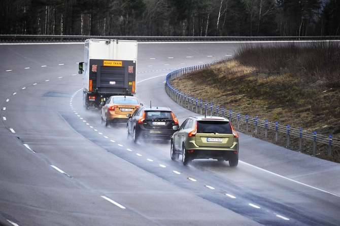Volvo SARTRE Program Allows for Autonomous Vehicle Trains Volvo SARTRE Program Allows for Autonomous Vehicle Trains