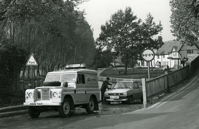 Land Rover Series III 109 Hard Top Patrol Land Rover Series III 109 Hard Top Patrol