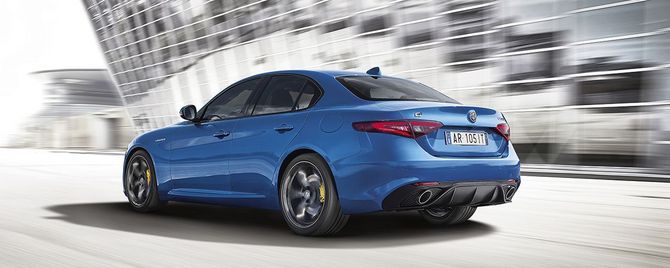 Alfa Romeo Giulia Veloce 2.0 MultiAir Turbo Alfa Romeo Giulia Veloce 2.0 MultiAir Turbo