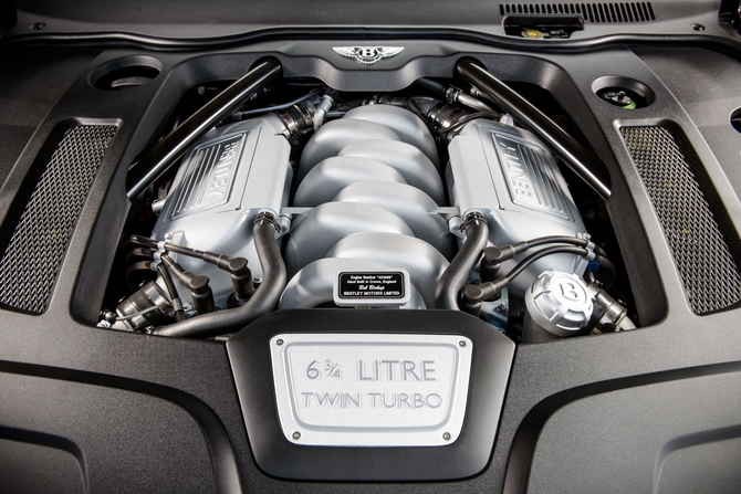 In the center of the new top version Mulsanne is an updated 6.75-liter twin-turbo V8 engine In the center of the new top version Mulsanne is an updated 6.75-liter twin-turbo V8 engine
