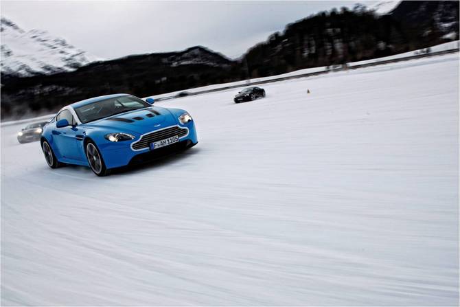 Aston Martin on Ice Finishes with a Video Aston Martin on Ice Finishes with a Video