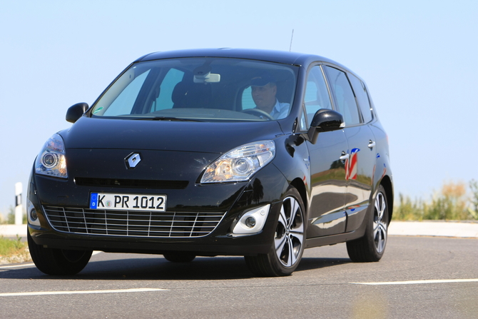 Renault Grand Scénic III Energy 1.6 dCi FAP ECO2 Luxe Renault Grand Scénic III Energy 1.6 dCi FAP ECO2 Luxe