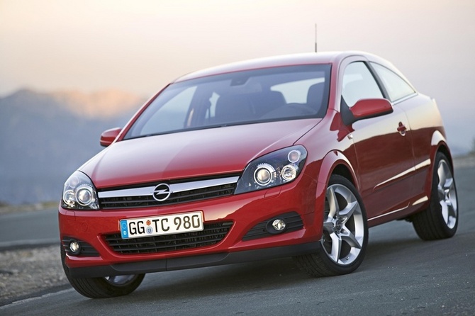 Opel Astra GTC 1.7 CDTI ECOTEC Opel Astra GTC 1.7 CDTI ECOTEC