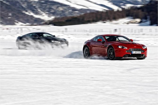 Aston Martin on Ice culmina em vídeo Aston Martin on Ice culmina em vídeo