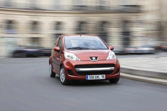 Peugeot 107 Trendy 1.0i 09 Peugeot 107 Trendy 1.0i 09