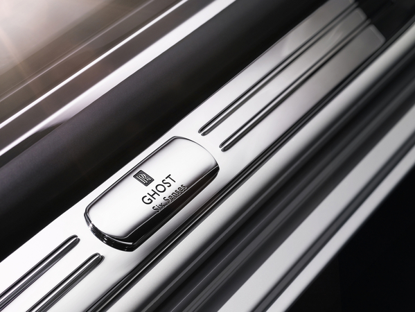 The model is designated on the tread cover The model is designated on the tread cover