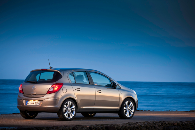 Opel Corsa 1.2 Twinport Start/Stop Enjoy Opel Corsa 1.2 Twinport Start/Stop Enjoy