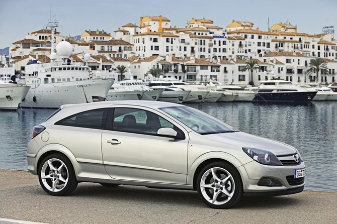 Opel Astra GTC 1.6 ECOTEC Easytronic Opel Astra GTC 1.6 ECOTEC Easytronic