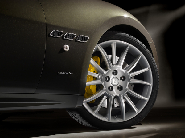 Fine Corinthian Leather: Maserati Builds GranCabrio with Interior by Fendi Fine Corinthian Leather: Maserati Builds GranCabrio with Interior by Fendi