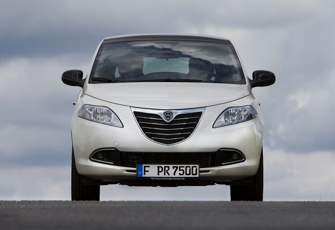 Lancia Ypsilon 0.9 TwinAir Turbo Platinum D.F.N-System Lancia Ypsilon 0.9 TwinAir Turbo Platinum D.F.N-System