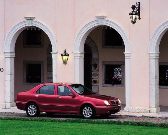 Lancia Lybra 2.4 JTD Lancia Lybra 2.4 JTD