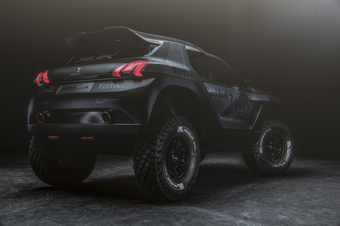 Peugeot revient sur le Dakar avec le DKR 2008 Peugeot revient sur le Dakar avec le DKR 2008