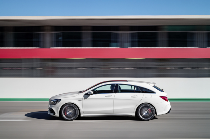 Mercedes-Benz CLA 45 Shooting Brake 4Matic Mercedes-Benz CLA 45 Shooting Brake 4Matic