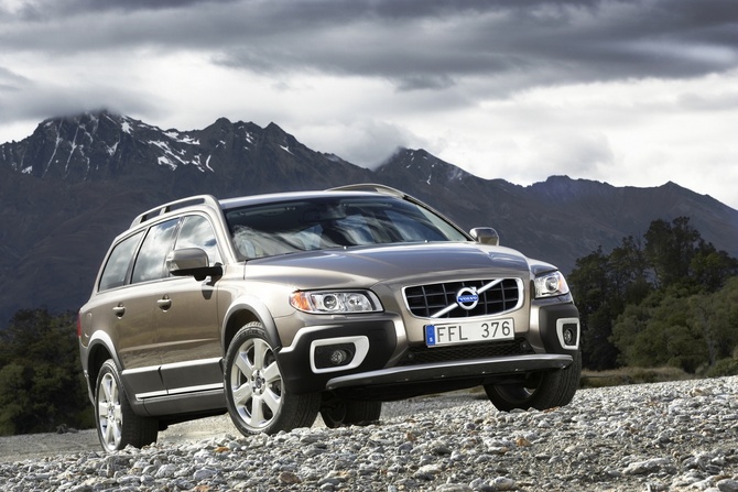 Volvo XC70 T6 Momentum Geartronic Volvo XC70 T6 Momentum Geartronic