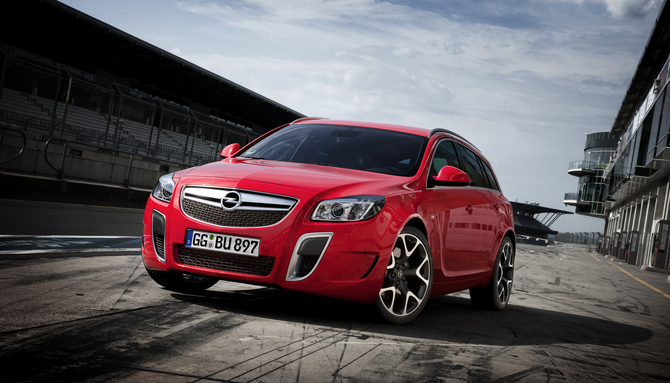 O Insignia de Insignia deverá trazer ao modelo principal da Opel um design mais desportivo O Insignia de Insignia deverá trazer ao modelo principal da Opel um design mais desportivo