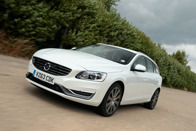 Volvo V60 D4 AWD Geartronic Volvo V60 D4 AWD Geartronic