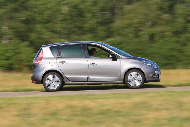 Renault Scénic III Energy 1.6 dCi FAP ECO2 Bose Edition Renault Scénic III Energy 1.6 dCi FAP ECO2 Bose Edition