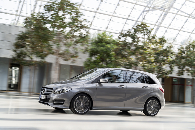 Mercedes-Benz B 180 Mercedes-Benz B 180
