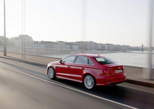 Audi A3 Limousine 2.0 TDI Attraction S tronic quattro Audi A3 Limousine 2.0 TDI Attraction S tronic quattro