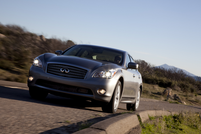 Infiniti M 37 Infiniti M 37