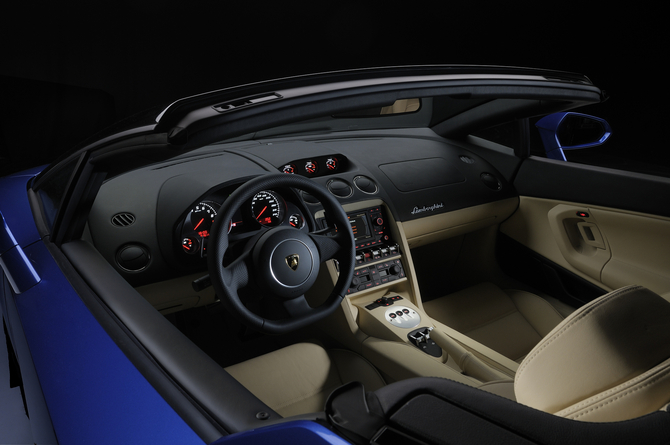 Lamborgini Brings Two-Wheel Drive Open-Top Fun to Gallardo Lamborgini Brings Two-Wheel Drive Open-Top Fun to Gallardo