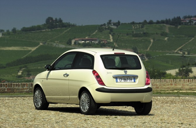 Lancia Ypsilon 1.4 16v Lancia Ypsilon 1.4 16v