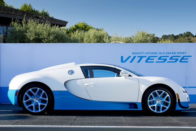 The paint scheme is based on the Bugatti 37A The paint scheme is based on the Bugatti 37A