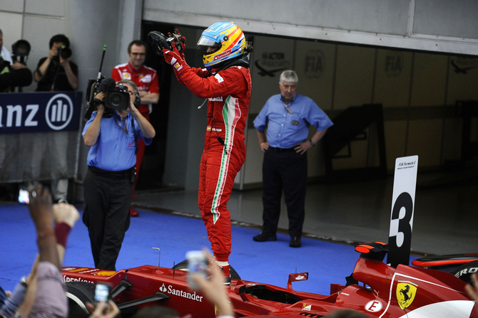 Alonso takes win in wet race in Sepang Alonso takes win in wet race in Sepang