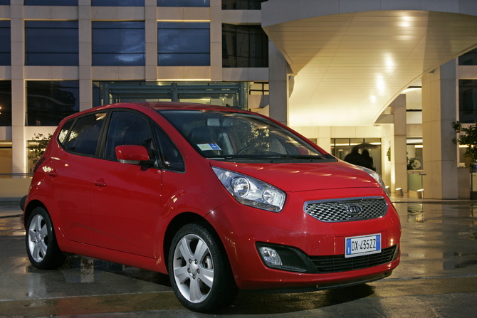 Kia Venga 1.6 CRDi ISG 128cv TX Kia Venga 1.6 CRDi ISG 128cv TX
