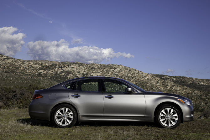 Infiniti M 37 Infiniti M 37