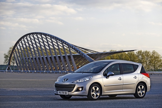 Peugeot 207 SW Premium 1.6 HDi 90 Peugeot 207 SW Premium 1.6 HDi 90