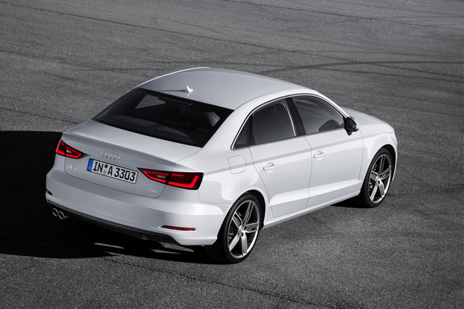 Audi A3 Limousine 1.6 TDI Attraction Audi A3 Limousine 1.6 TDI Attraction