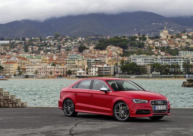 Audi S3 Limousine 2.0 TFSI quattro Audi S3 Limousine 2.0 TFSI quattro