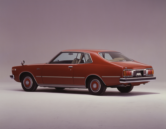 Nissan Laurel Hardtop 2000 Medalist Nissan Laurel Hardtop 2000 Medalist