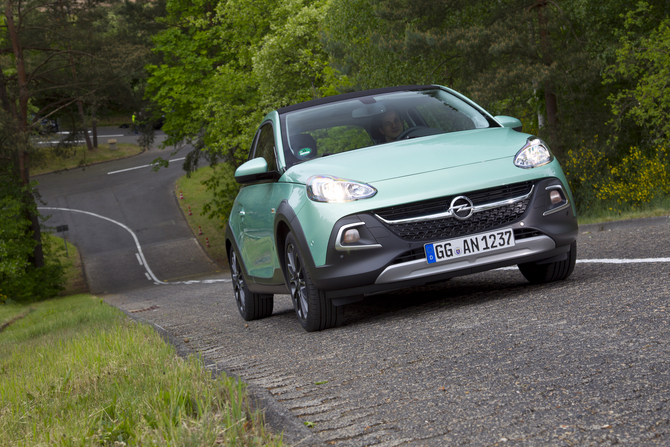 Opel Adam Rocks 1.4 Opel Adam Rocks 1.4