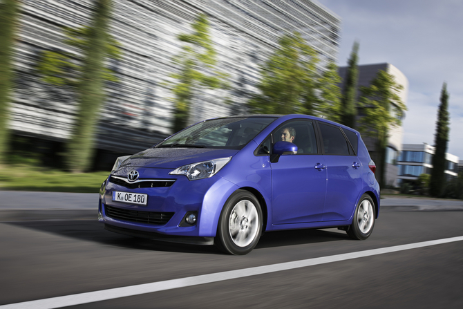 Toyota Verso-S Toyota Verso-S