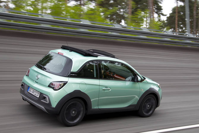 Opel Adam Rocks 1.4 Opel Adam Rocks 1.4