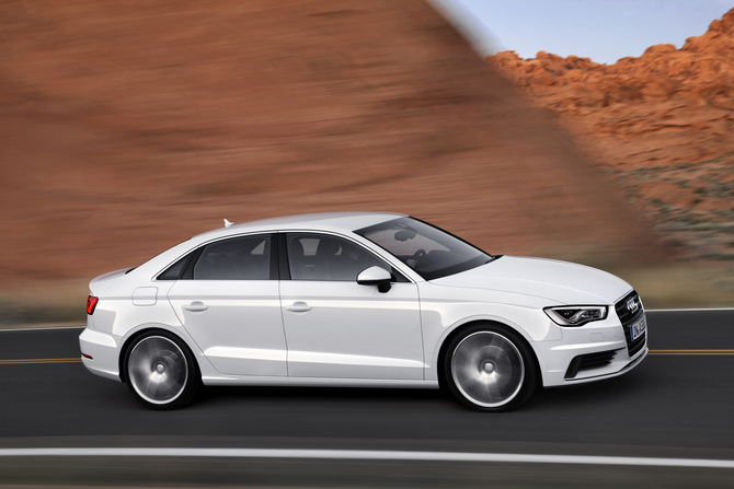Audi A3 Limousine 1.6 TDI Attraction S tronic Audi A3 Limousine 1.6 TDI Attraction S tronic