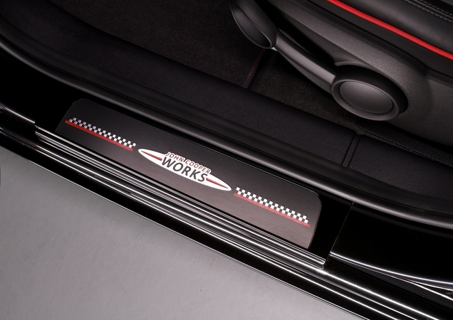 Mini John Cooper Works Countryman at Geneva with 218hp and All-Wheel Drive Mini John Cooper Works Countryman at Geneva with 218hp and All-Wheel Drive