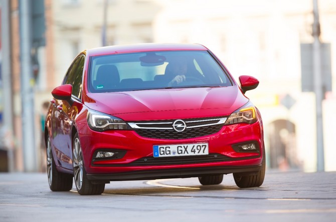 Opel Astra 1.6 BiTurbo CDTI Dynamic Sport Opel Astra 1.6 BiTurbo CDTI Dynamic Sport