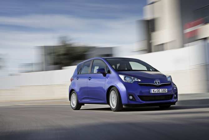Toyota Verso-S Toyota Verso-S