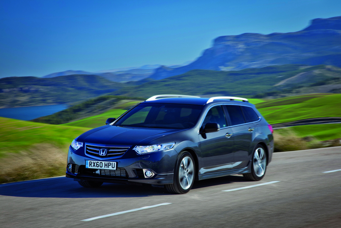 Honda Accord Tourer 2.2 i-DTEC Elegance Automatic Honda Accord Tourer 2.2 i-DTEC Elegance Automatic