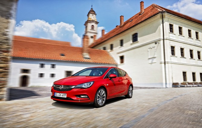 Opel Astra 1.6 BiTurbo CDTI Innovation Opel Astra 1.6 BiTurbo CDTI Innovation