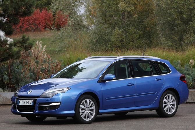 Renault Laguna III Break 2.0 dCi 180hp FAP GT Renault Laguna III Break 2.0 dCi 180hp FAP GT