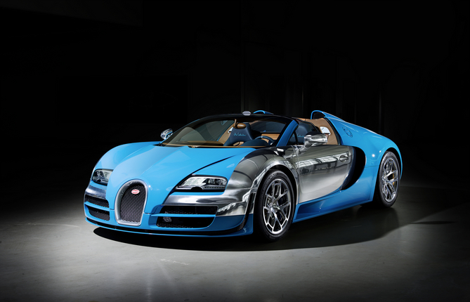 All of the blue parts are carbon fiber, and the polished parts are aluminum All of the blue parts are carbon fiber, and the polished parts are aluminum