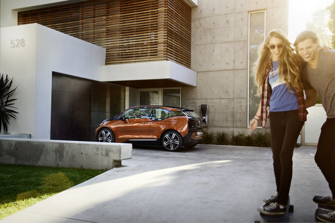 O i3 Coupé utiliza o mesmo motor elétrico do i3, com 125 kW/70cv e 250Nm de binário O i3 Coupé utiliza o mesmo motor elétrico do i3, com 125 kW/70cv e 250Nm de binário
