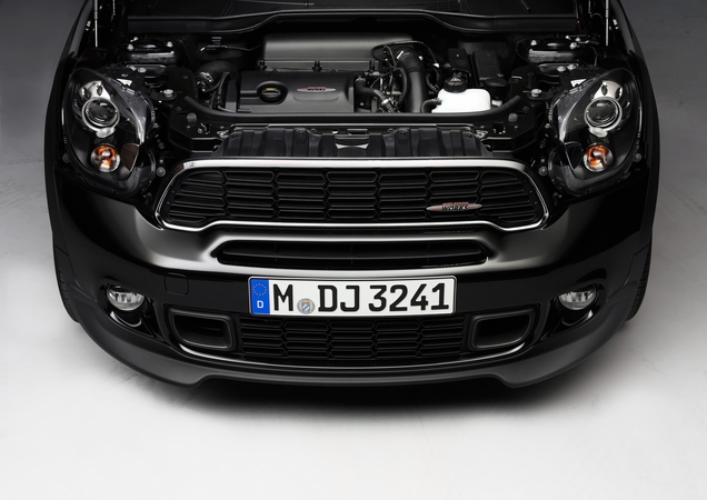 Mini John Cooper Works Countryman at Geneva with 218hp and All-Wheel Drive Mini John Cooper Works Countryman at Geneva with 218hp and All-Wheel Drive