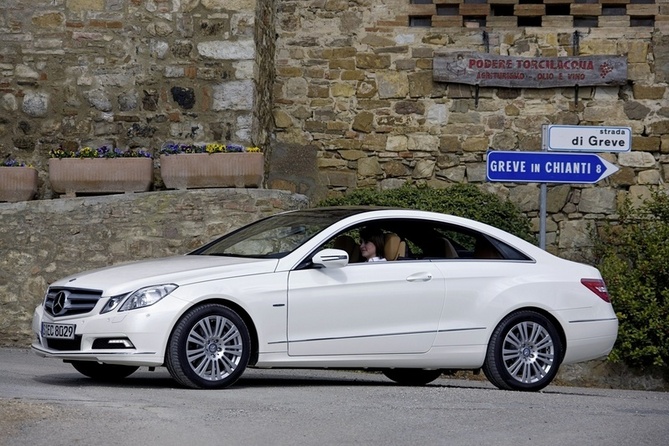 Mercedes-Benz E 350 CDI BlueEFFICIENCY Coupé Mercedes-Benz E 350 CDI BlueEFFICIENCY Coupé