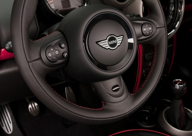 Mini John Cooper Works Countryman at Geneva with 218hp and All-Wheel Drive Mini John Cooper Works Countryman at Geneva with 218hp and All-Wheel Drive