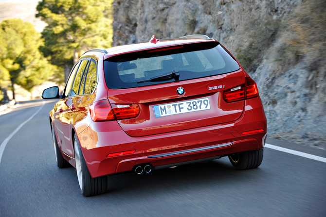 BMW 328i Touring Automatic BMW 328i Touring Automatic